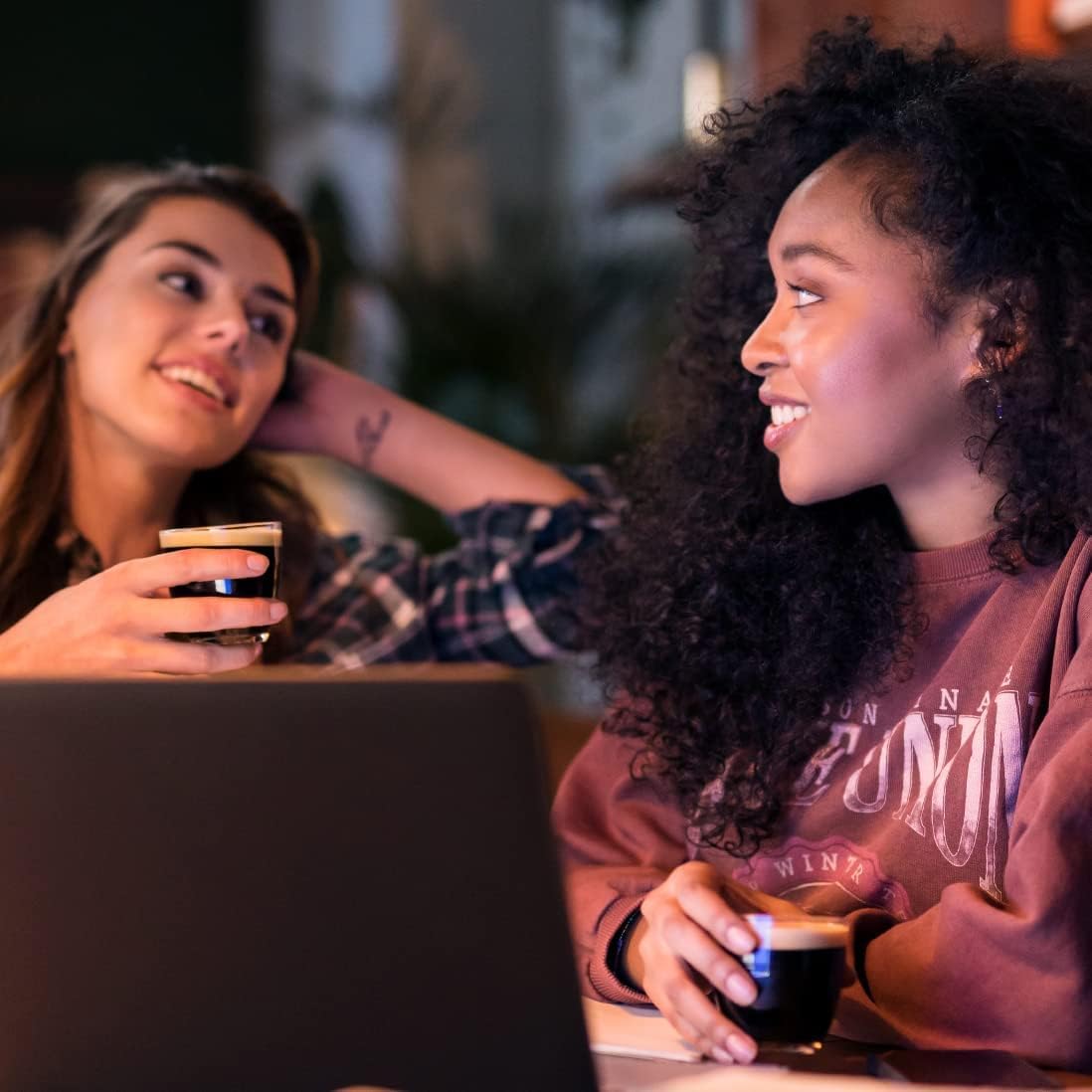 Philips Senseo Original Plus Coffee Pod Machine -2 Coffee Variations (Mild and Intense) -Brew 1 or 2 Cups At the same time -0.7 Liter Water Tank - Matte finish -Intensity Selection -Black -CSA210/60